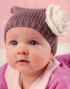 вязаная шапочка для малыша