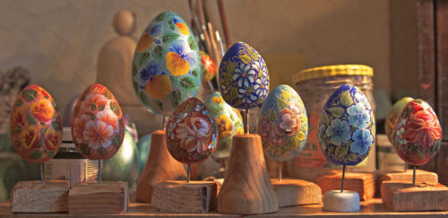 Роспись пасхальных яиц из дерева