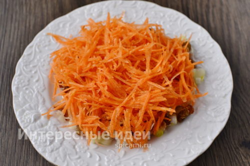 слой натертой моркови