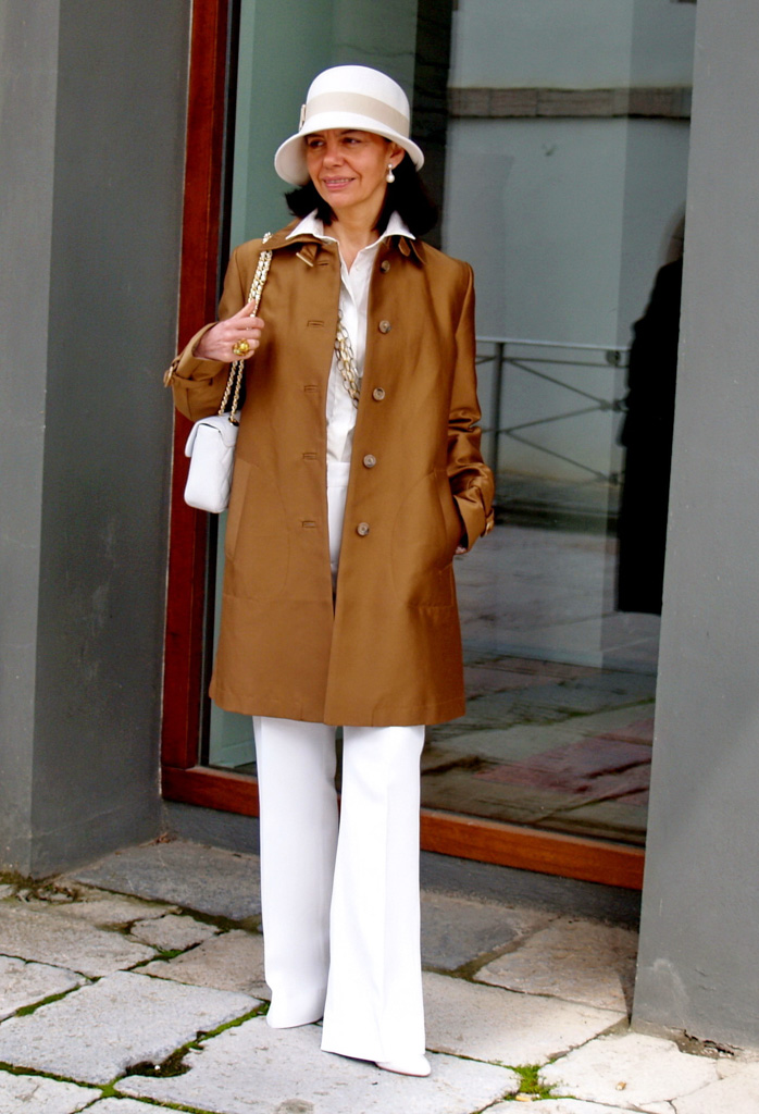 Модные пальто для женщин за 50 лет