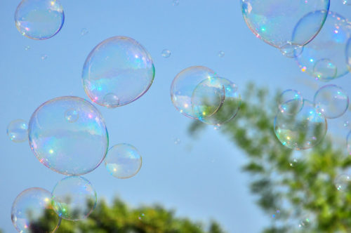 Как правильно делать мыльные пузыри в домашних условиях
