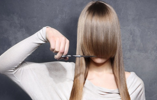 Когда нет времени: как сделать стрижку без парикмахера на средних волосах samostojatelnaja strizhka