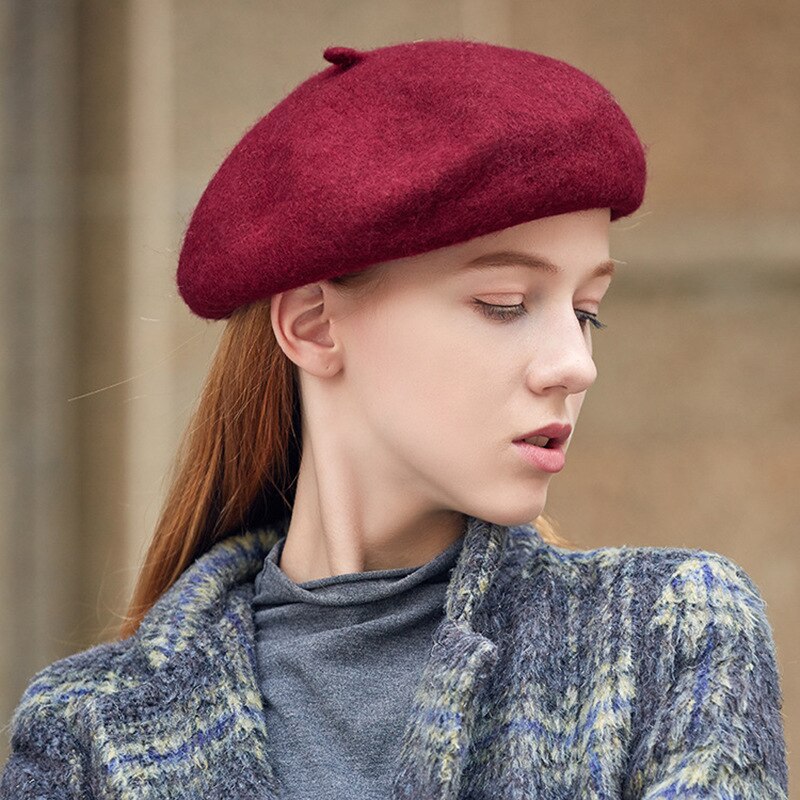 7 самых модных шапок, которые сделают вас моложе и привлекательнее