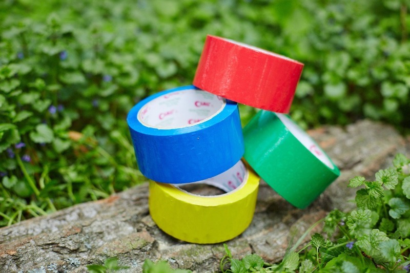 10 неожиданных способов использования скотча в быту, о которых знают не все