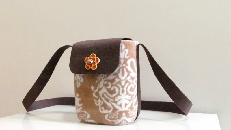 Сделала модную сумочку из баклажки: подруга теперь хочет такую же