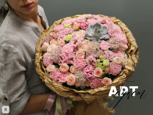 Доставка цветов: отличный способ порадовать своих близких красочным цветочным букетом