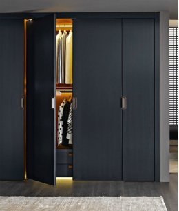 Шкаф по индивидуальным размерам с распашными дверями