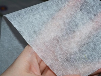 Флизелин: необычный материал объединяет в себе свойства бумаги и ткани
