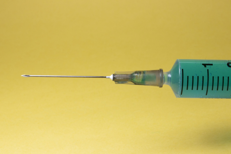 Центр Гамалеи подал документы на регистрацию вакцины от ковида для подростков
