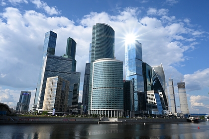 Миграции россиян в Москву и Петербург предрекли спад из-за новых городов