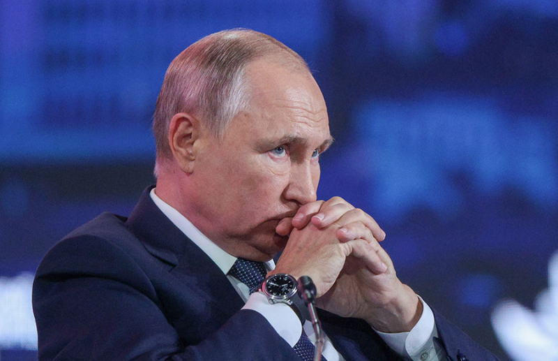 Путин приедет проститься с погибшим главой МЧС Зиничевым