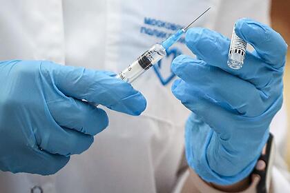 Россиянам рассказали об уязвимости перед COVID-19 между компонентами вакцины