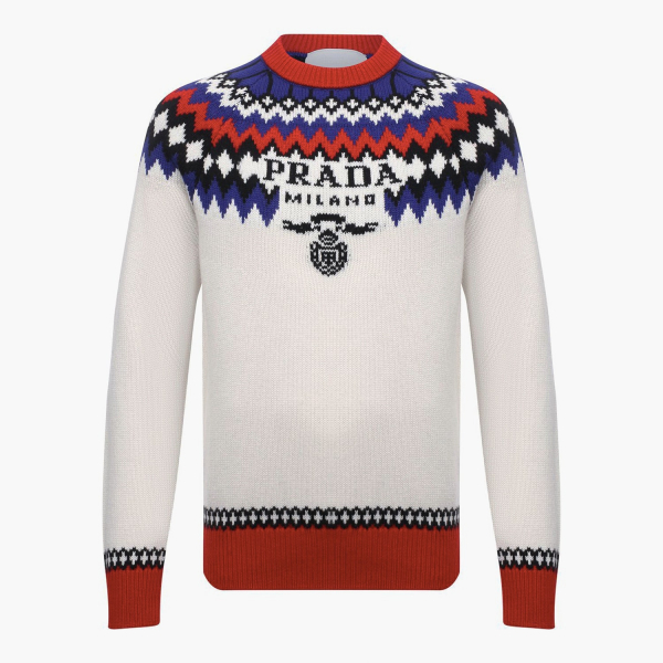 «Дедушкин» свитер — то, что нужно этой холодной осенью и зимой