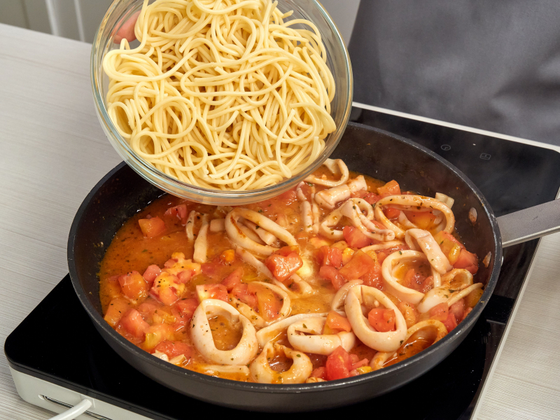 Спагетти с кальмаром