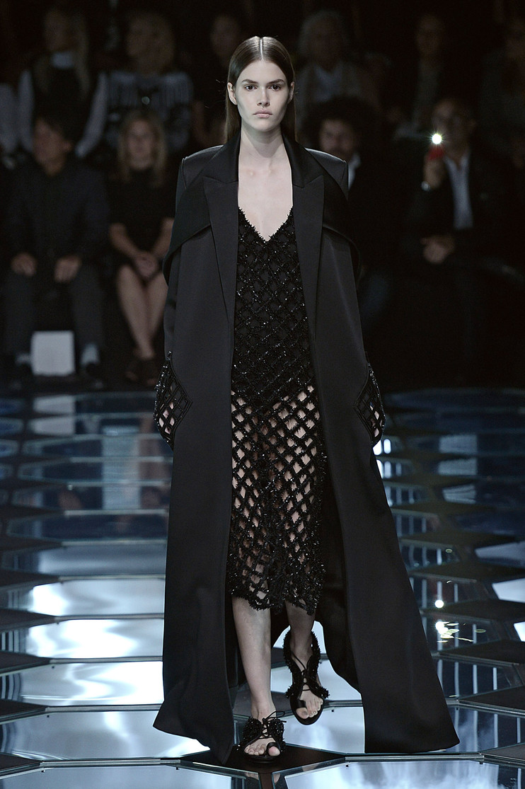 Balenciaga: феномен моды