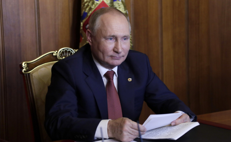 Министр обороны Украины заявил, что Путин "играет в шахматы" с Западом