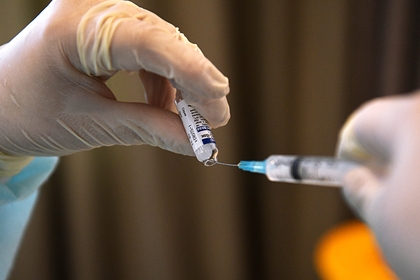 Мурашко рассказал о получивших первый компонент вакцины от COVID-19 россиянах
