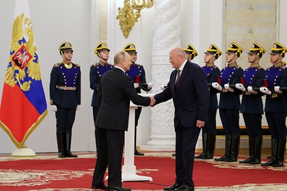 Путин наградил разработчика «Спутника V» Гинцбурга орденом Александра Невского