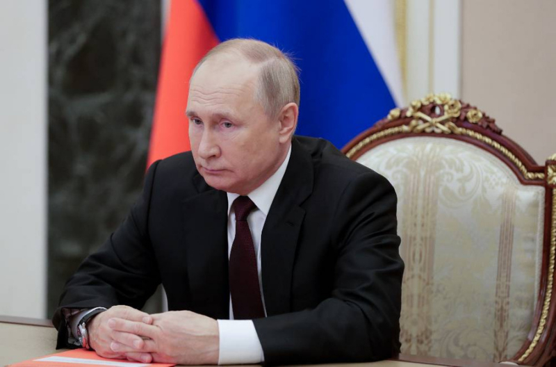Путин рекомендовал главам регионов лично контролировать своевременное введение ограничений