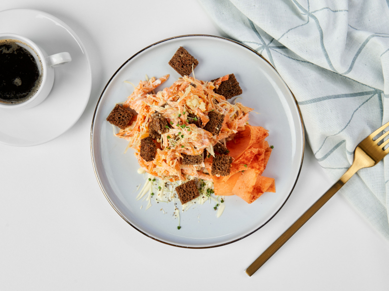 Салат «Нежность» с морковью и сыром