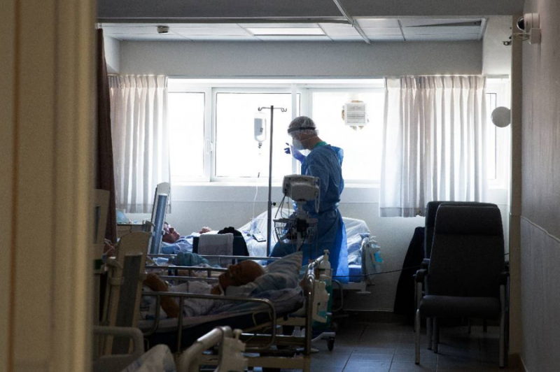 В Израиле зафиксирован первый случай смерти пациента с "омикроном"