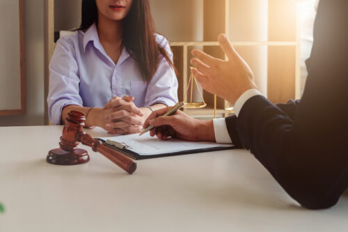 Things You Must Know Before Hiring A Divorce Lawyer