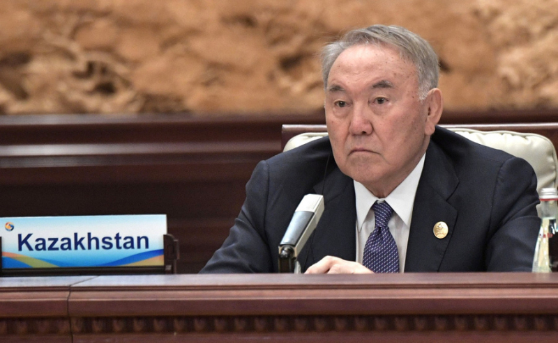 Парламент Казахстана одобрил лишение Назарбаева пожизненного председательства в Совбезе