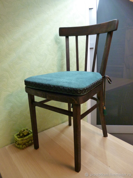 Делаем мягкие сидения со съёмными чехлами для стульев