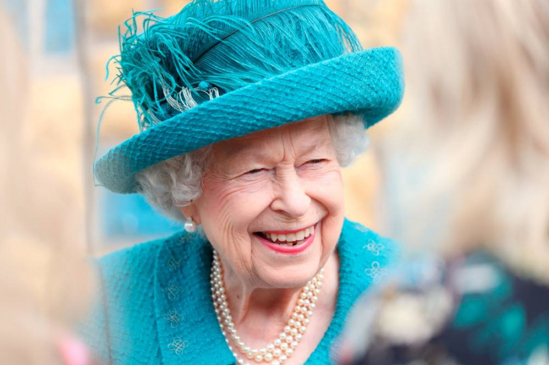 Королева Великобритании Елизавета II отмечает 70-летие со дня восхождения на престол