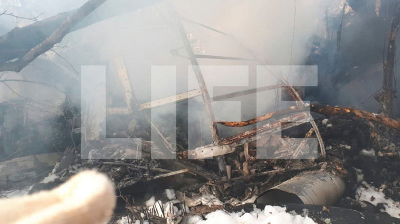 Обломки в огне: Лайф публикует видео с места смертельного крушения самолёта Ан-2 на Камчатке