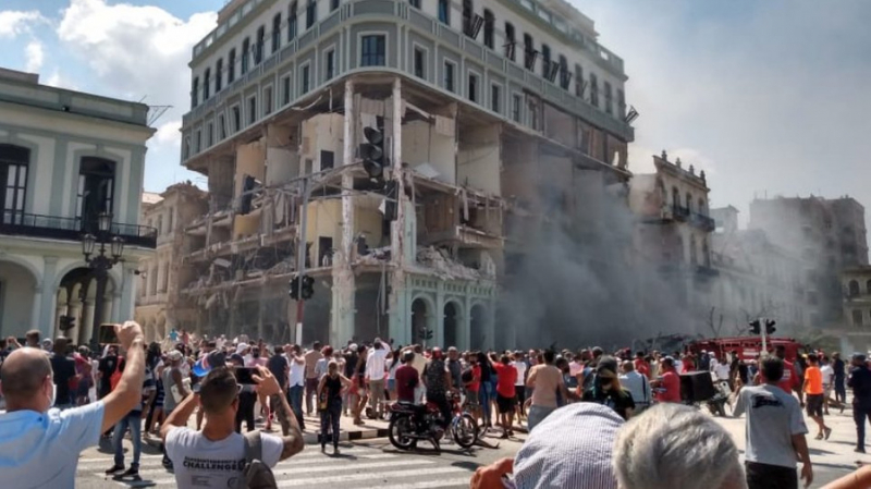 Мощный взрыв разрушил несколько этажей отеля в Гаване