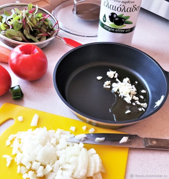 Летняя кухня: готовим борщ с мангольдом