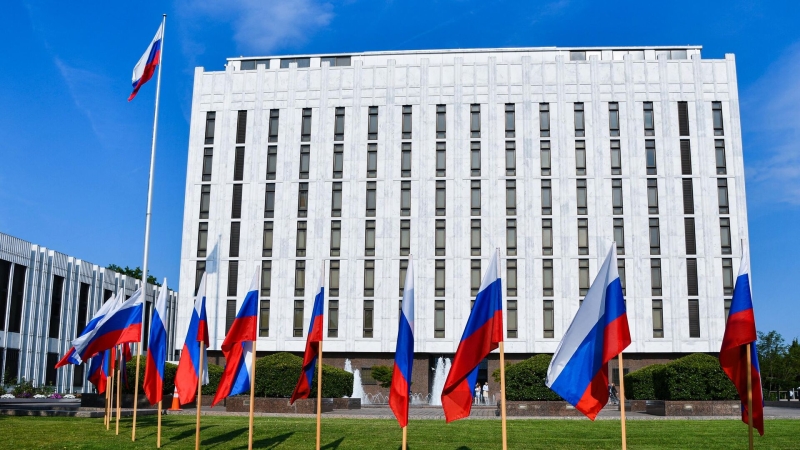 Посольство России заявило, что США "раскочегаривают" конфликт на Украине