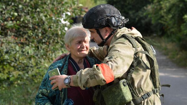 В Лисичанске показали брошенное украинцами западное оружие