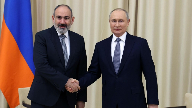 Путин обсудил с Пашиняном ситуацию вокруг Нагорного Карабаха