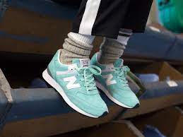 Кроссовки New Balance:женская обувь для активного отдыха