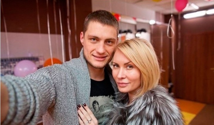 Александр Задойнов: «Жена говорила, что пока моя дочь от Элины не будет к нам приезжать» | StarHit.ru