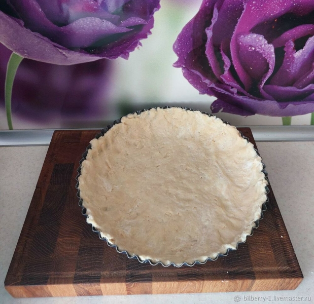 Испечем тарт со сливами – это открытый песочный пирог с начинкой из слив!