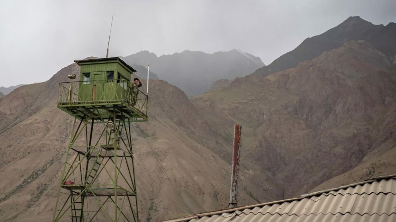 Ситуация на киргизско-таджикской границе спокойная, заявили в Бишкеке