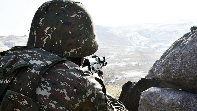 Минобороны Армении сообщило о ранении военного на границе с Азербайджаном