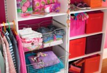 Хранение ненужных детских вещей: где их можно оставить?
