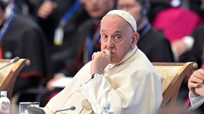 Папа Римский заявил, что не задумывается об отставке
