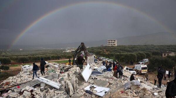 СМИ: в Турции спасли шесть человек спустя 68 часов после землетрясения