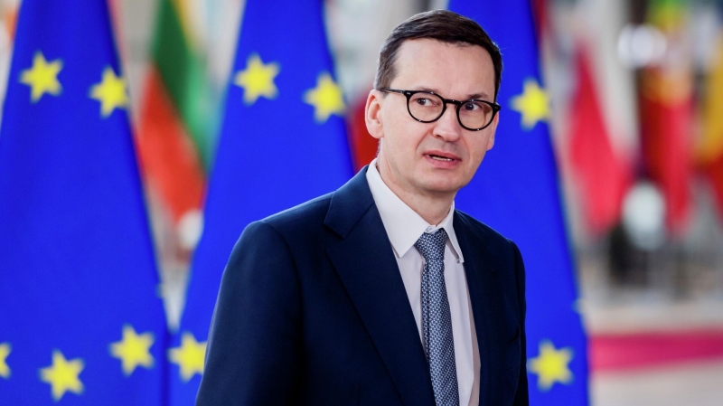ЕС хорошо компенсирует Польше переданное Украине оружие, заявил Моравецкий