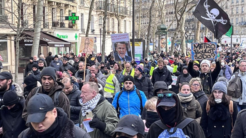 В Париже началась манифестация против реформы пенсий