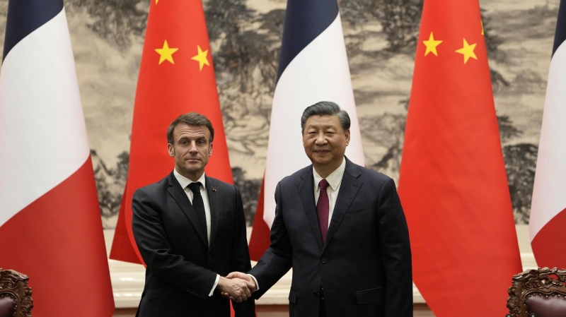 Китай и Франция подчеркнули важность обменов и стратегического диалога