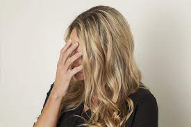 Как стресс влияет на состояние волос