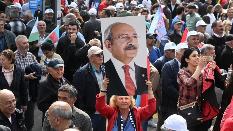 В Анкаре проходит митинг в поддержку Кылычдароглу