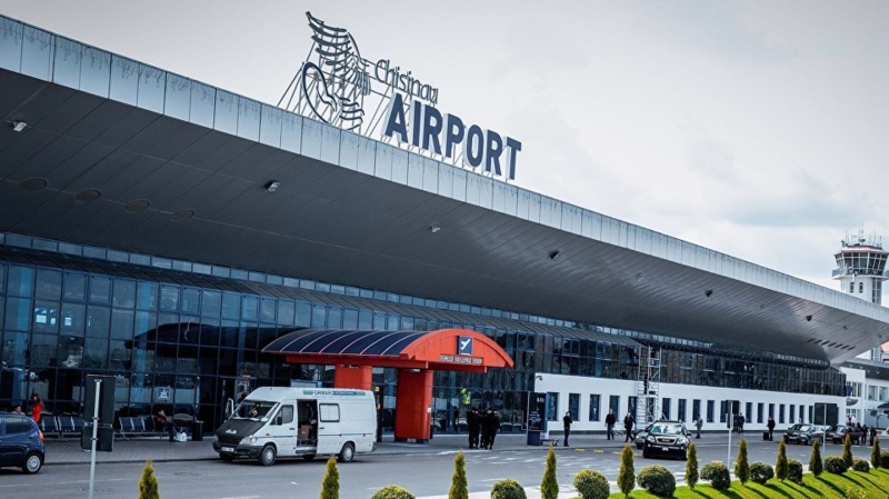 В аэропорту Кишинева оказались заблокированы около ста пассажиров
