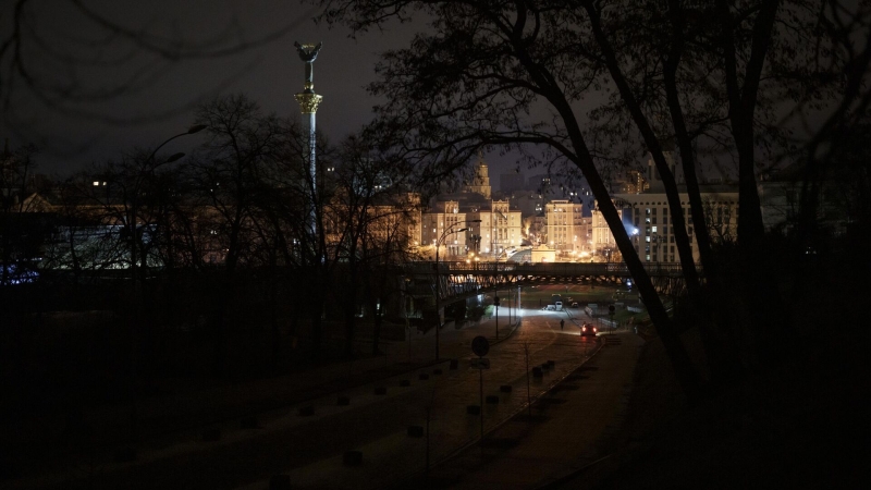 В Киеве произошли аварийные отключения света, сообщили СМИ